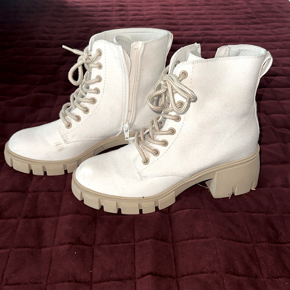Barely used ivory combat boots canvas Universal Threads